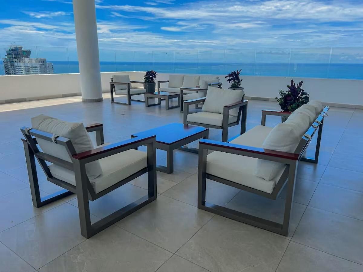 Modern Cabrero - Pool, Beach&walled Apartamento