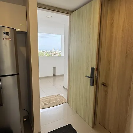 Modern Cabrero - Pool, Beach&walled Apartamento *
