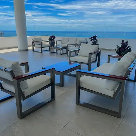 Modern Cabrero - Pool, Beach&walled Apartamento